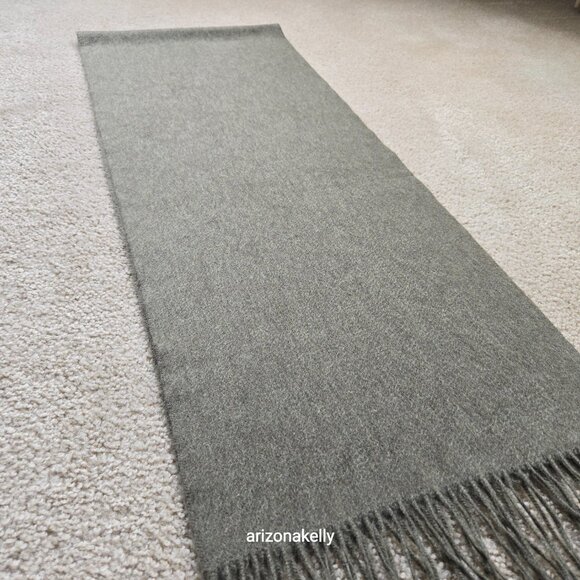 NWOT Cashmere Scarf Olive Green - Picture 6 of 14